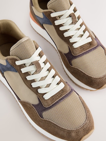 Next Sneaker in Braun