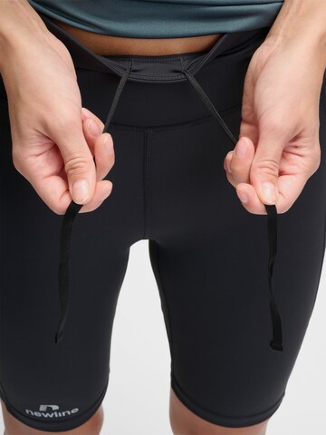 Coupe slim Pantalon de sport Newline en noir