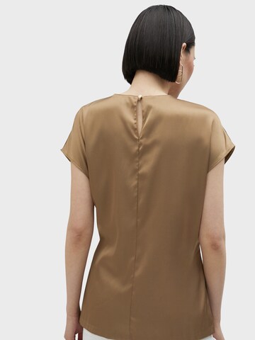 Lola Casademunt Топ в Бронзовый
