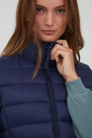 b.young Bodywarmer in Blauw