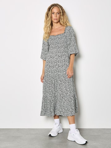 Robe ' ' Apricot en vert : devant