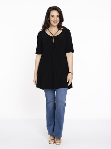 Yoek Tunic in Black