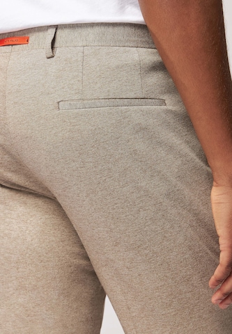 ROY ROBSON Regular Pleat-Front Pants in Beige