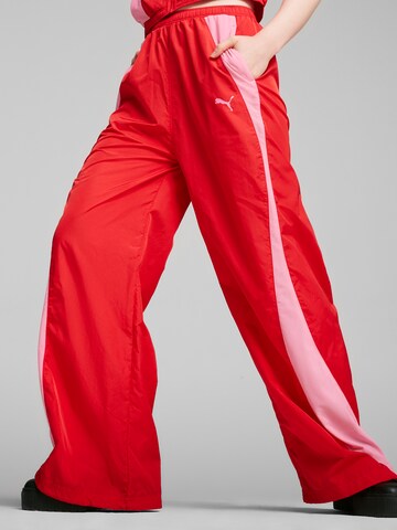 PUMA Štandardný strih Športové nohavice 'Dare To' - Červená: predná strana