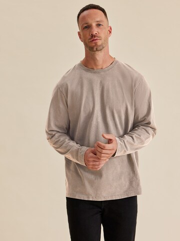 T-Shirt 'Chris' DAN FOX APPAREL en beige : devant