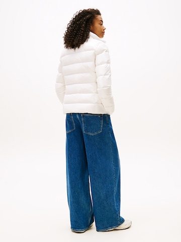 Tommy Jeans Jacke in Weiß