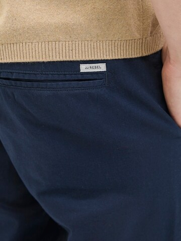 regular Pantaloni chino 'JREBOLIVER' di JJ Rebel in blu