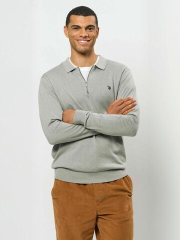 U.S. POLO ASSN. Pullover ' UMSanka ' in Grau: Vorderseite
