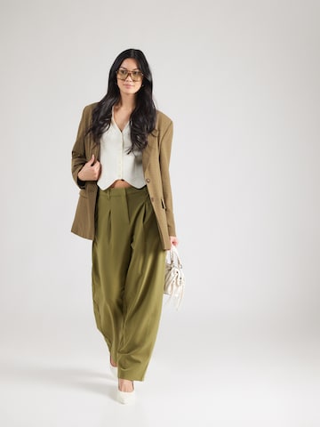 PIECES Barrel Pleat-Front Pants 'PCBosella' in Green