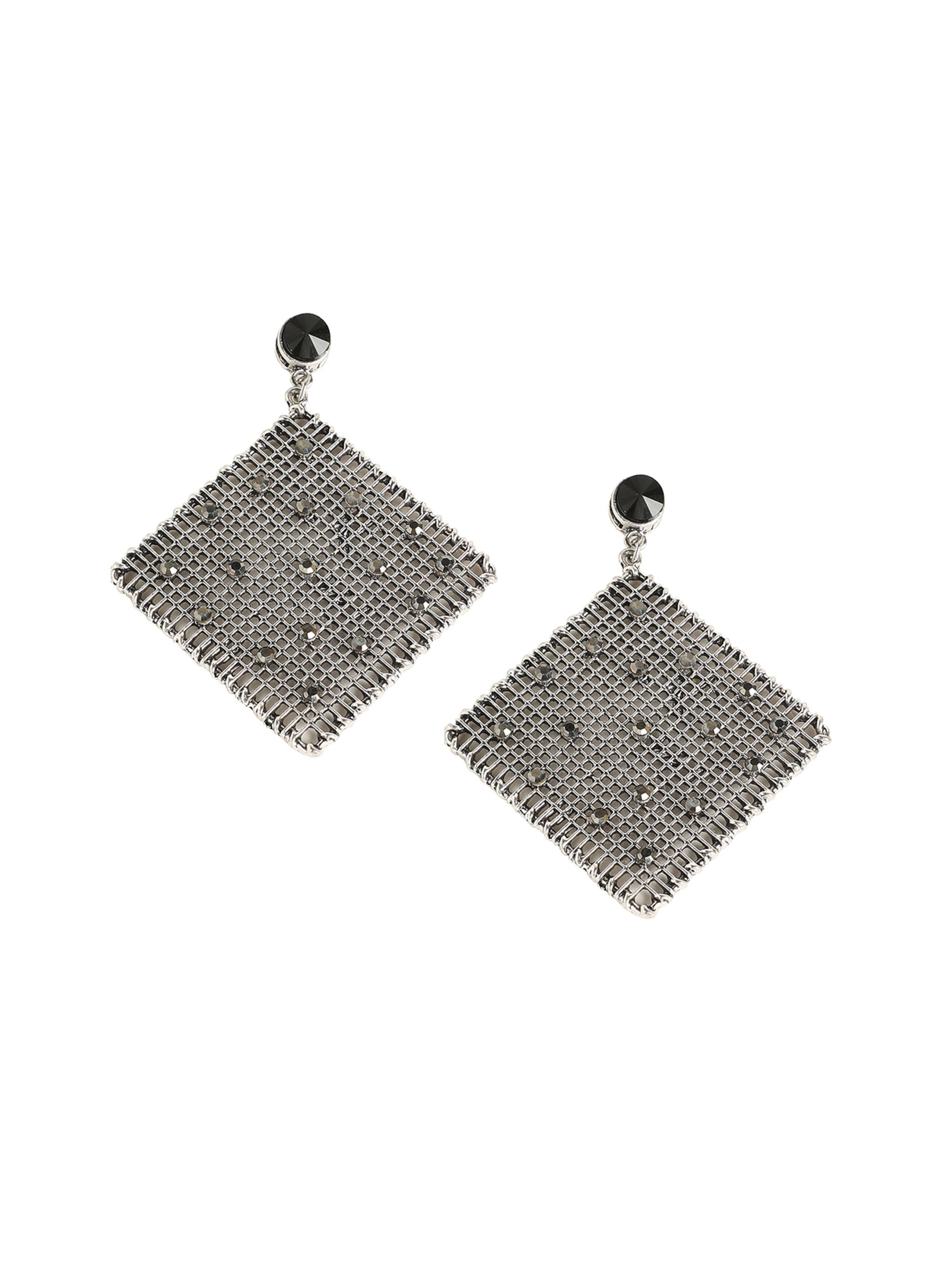 SOHI Earrings ' Lilaki ' in Silver: front