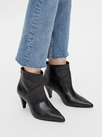 Bottines 'GIDA' Bianco en noir : devant