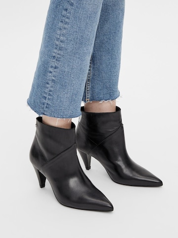 Bottines 'GIDA' Bianco en noir : devant