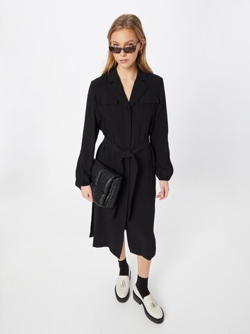 Robe-chemise COMMA en noir
