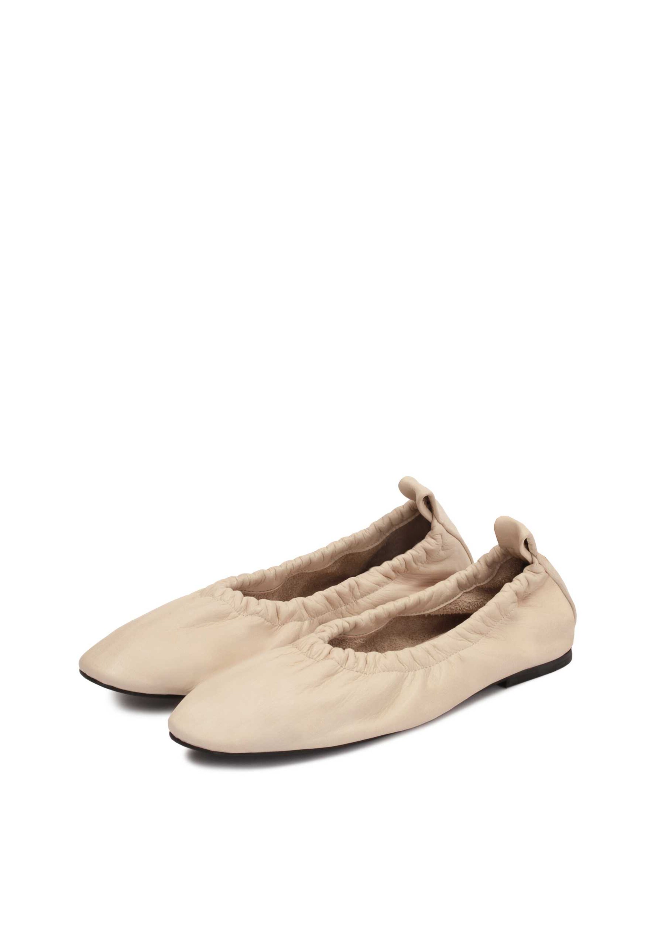 Ballerina di Kazar Studio in beige