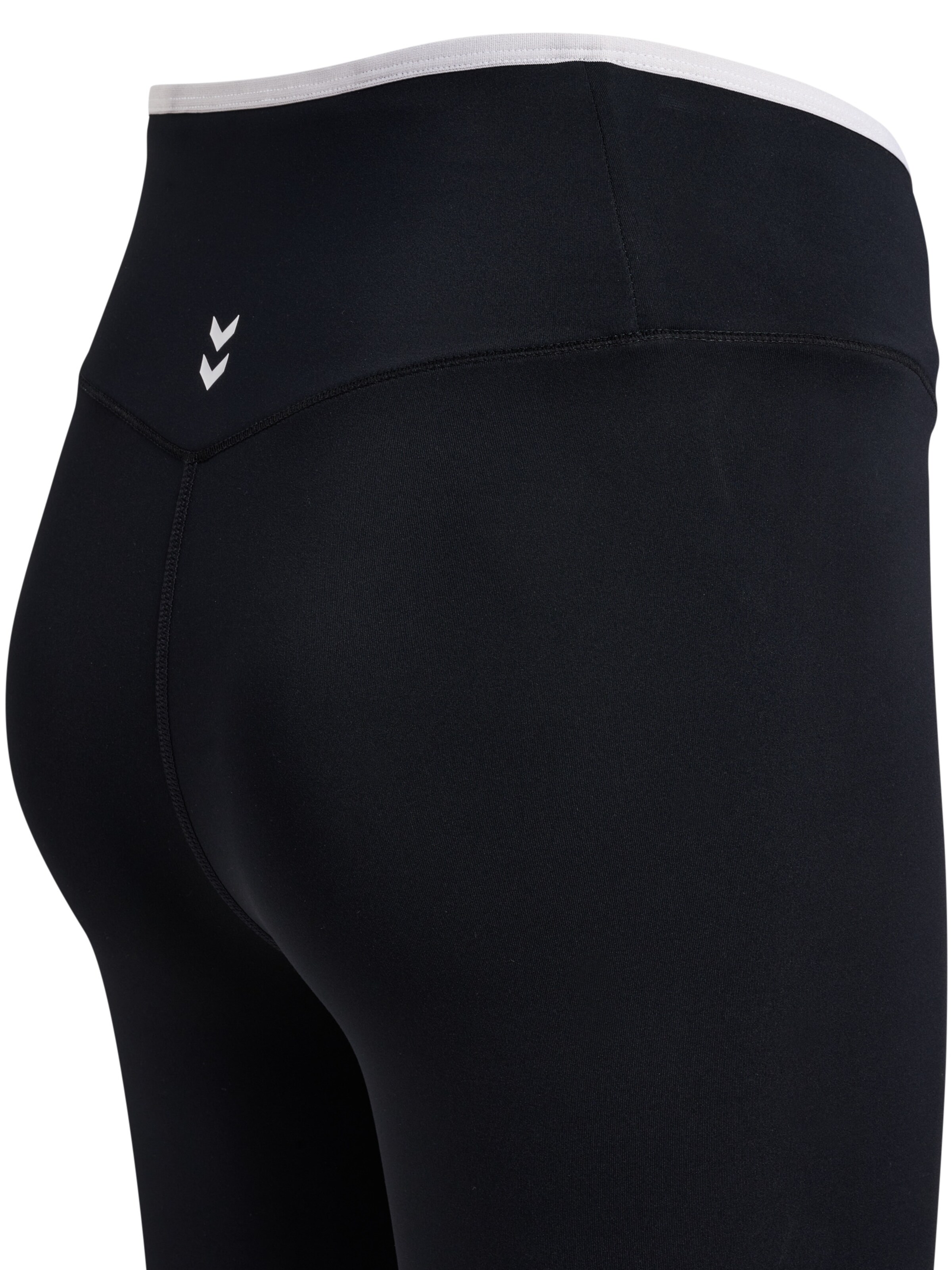 Hummel Regular Workout Pants in Black