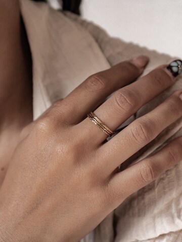 Anello 'Twist Stack' di Hey Happiness in oro