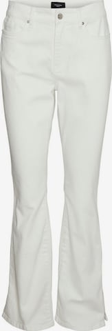 VERO MODA Flared Jeans 'SELMA' i hvid: forside