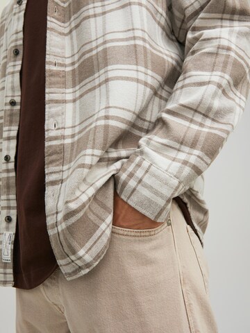 ruda JACK & JONES Standartinis modelis Marškiniai 'Walter'