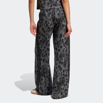 ADIDAS SPORTSWEAR Wide Leg Sporthose in Grau