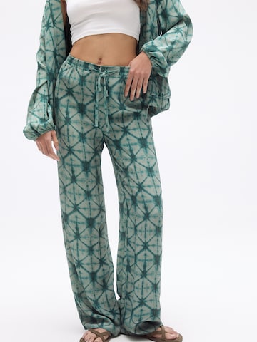 Pull&Bear Wide leg Broek in Groen: voorkant