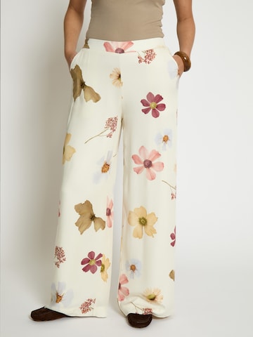 Loosefit Pantaloni 'Heidi' di DESIRES in bianco: frontale