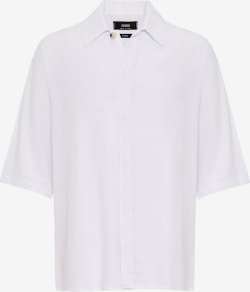 Antioch Comfort fit Button Up Shirt in White: front