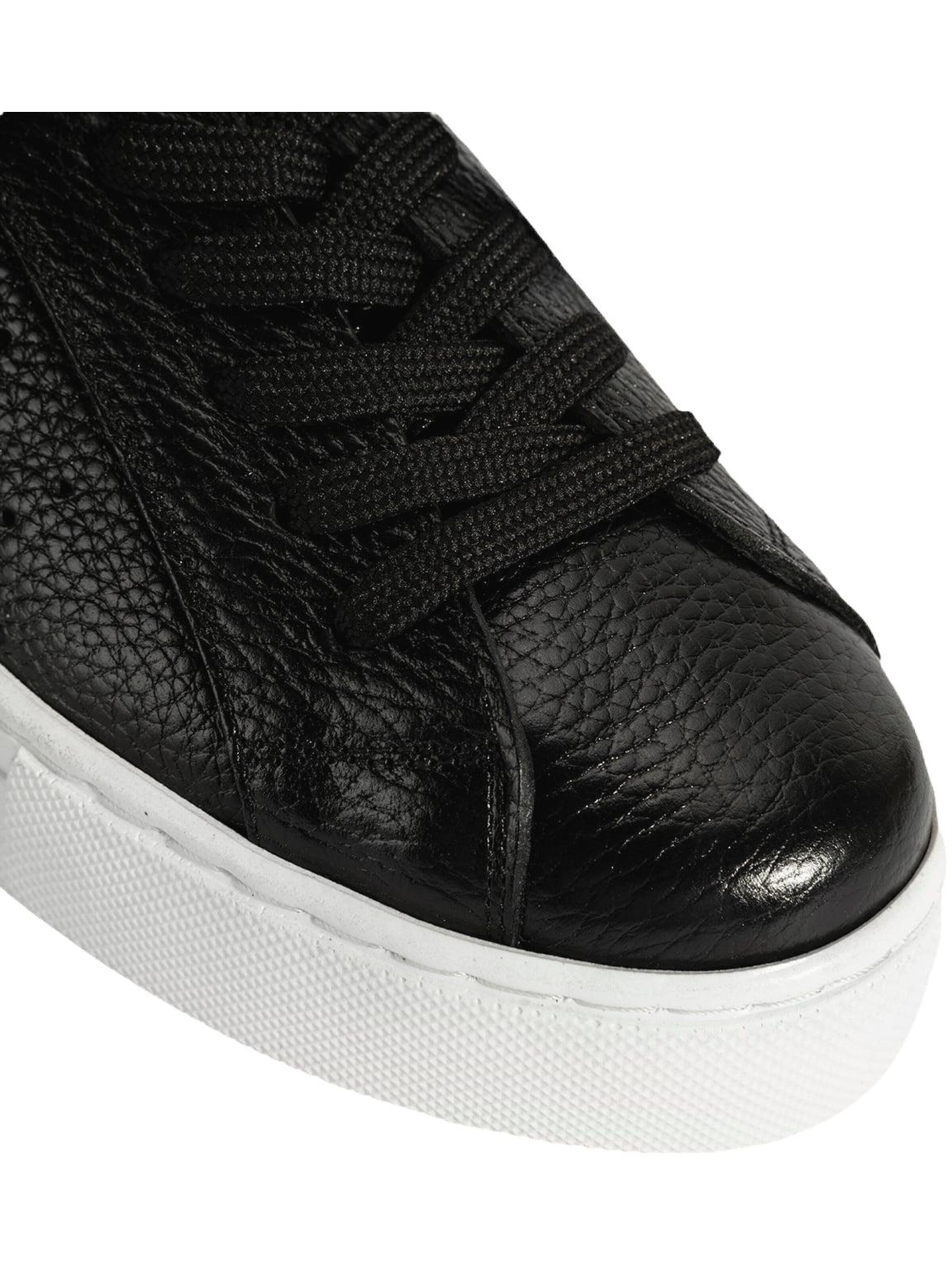Desa Sneakers 'Trainer' in Black