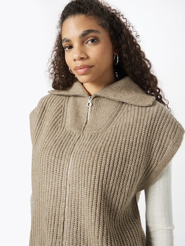 BRAX Knitted Vest 'Tessa' in Beige