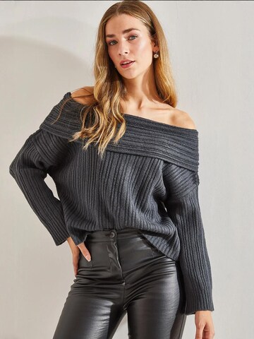 Bianco Lucci - Pullover em cinzento: frente