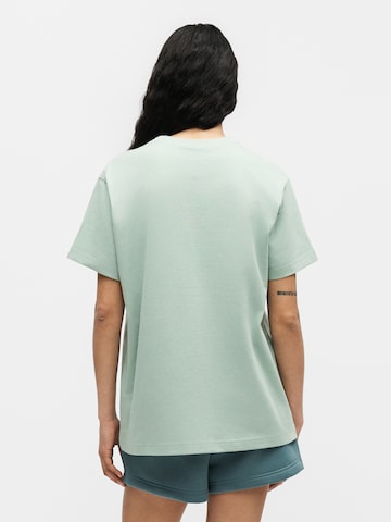 Nike Sportswear Shirt 'CLASSIC' in Groen