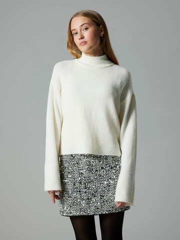 Pull-over LMTD en blanc