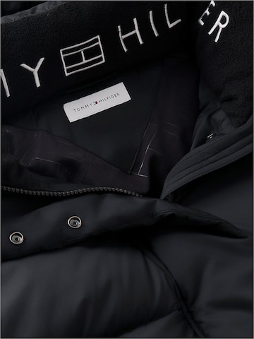 TOMMY HILFIGER Winterjacke in Schwarz