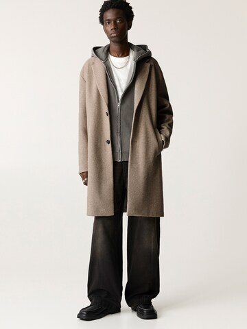 Pull&Bear Between-seasons coat in Beige: front