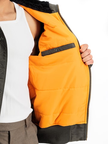 ALPHA INDUSTRIES Tussenjas in Groen