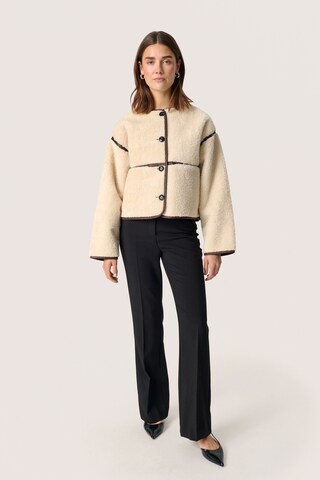 SOAKED IN LUXURY Jacke 'Isola' in Beige