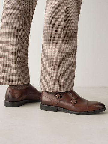 Chaussure à lacets Next en marron