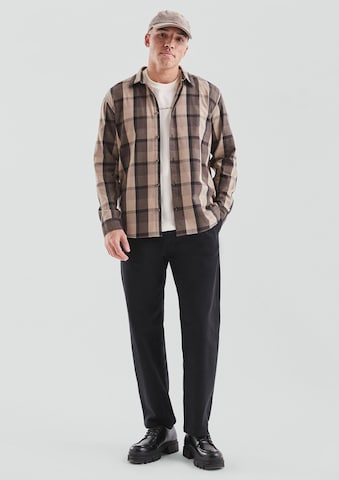 QS Regular Fit Hemd in Braun