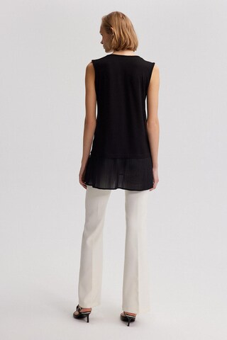 Touche Prive Top in Black