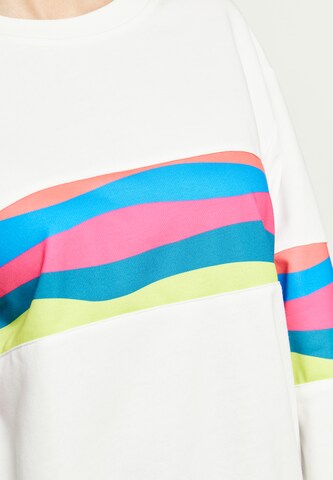 swirly Majica | bela barva