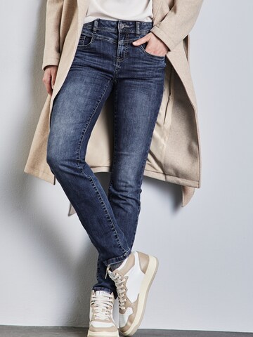 STREET ONE Slim fit Jeans 'York' in Blue: front