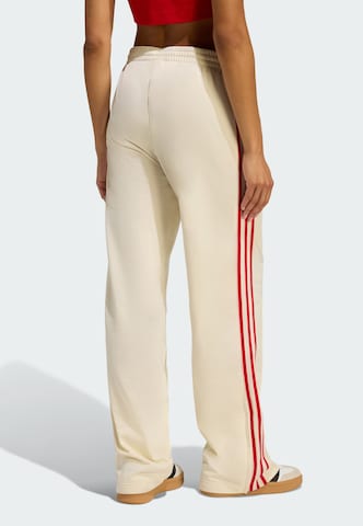 Loosefit Pantalon 'Firebird' ADIDAS ORIGINALS en blanc