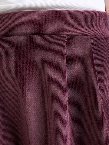 ABOUT YOU Skirt 'Ellinor' in Red