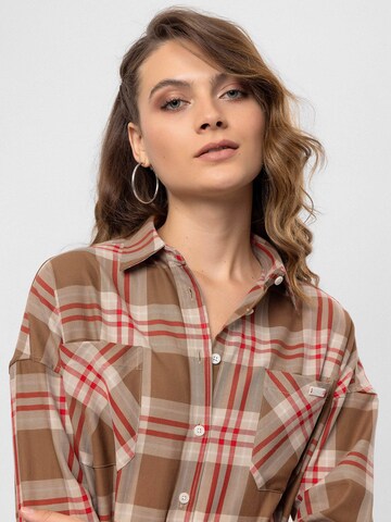 By Diess Collection Blouse in Bruin