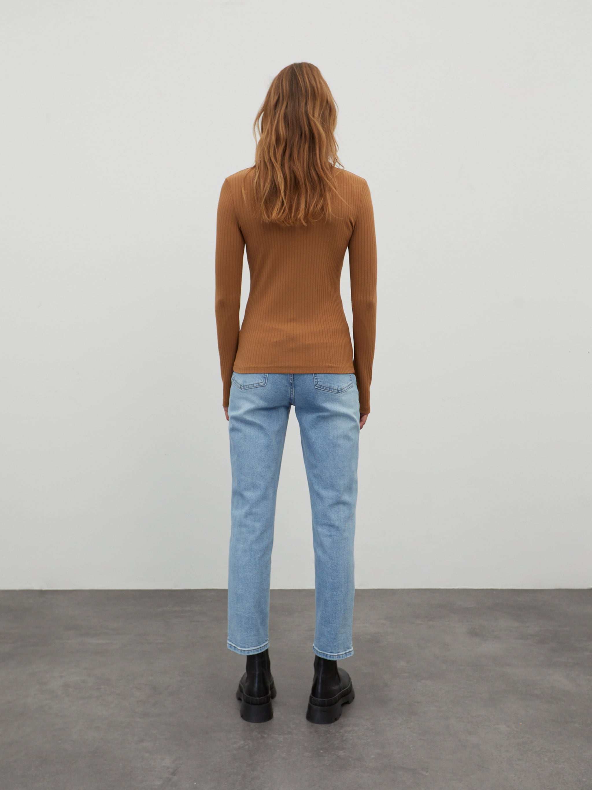 EDITED Producten Shirt 'Manon' Bruin