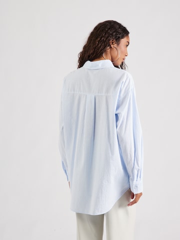 NA-KD Blouse in Blue