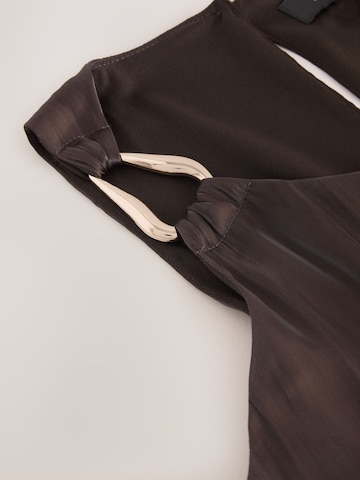 Top di Next in marrone