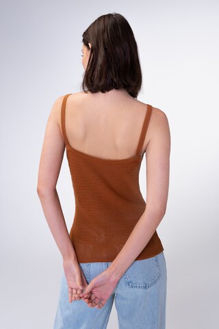 Tops en tricot 'Galiea' Aligne en marron