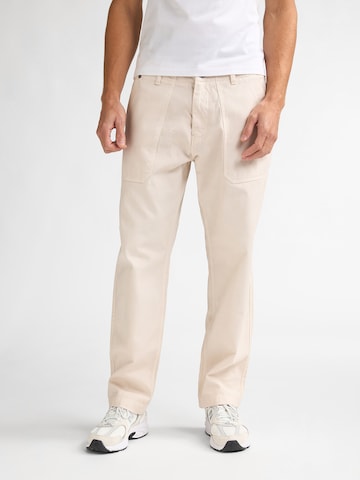 Petrol Industries Regular Chino Pants in White: front