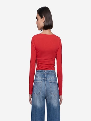 Dilvin - Blusa 'Blusen' em vermelho