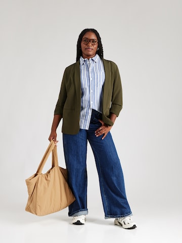 ONLY Carmakoma - Blazer 'CARELLY ' en verde